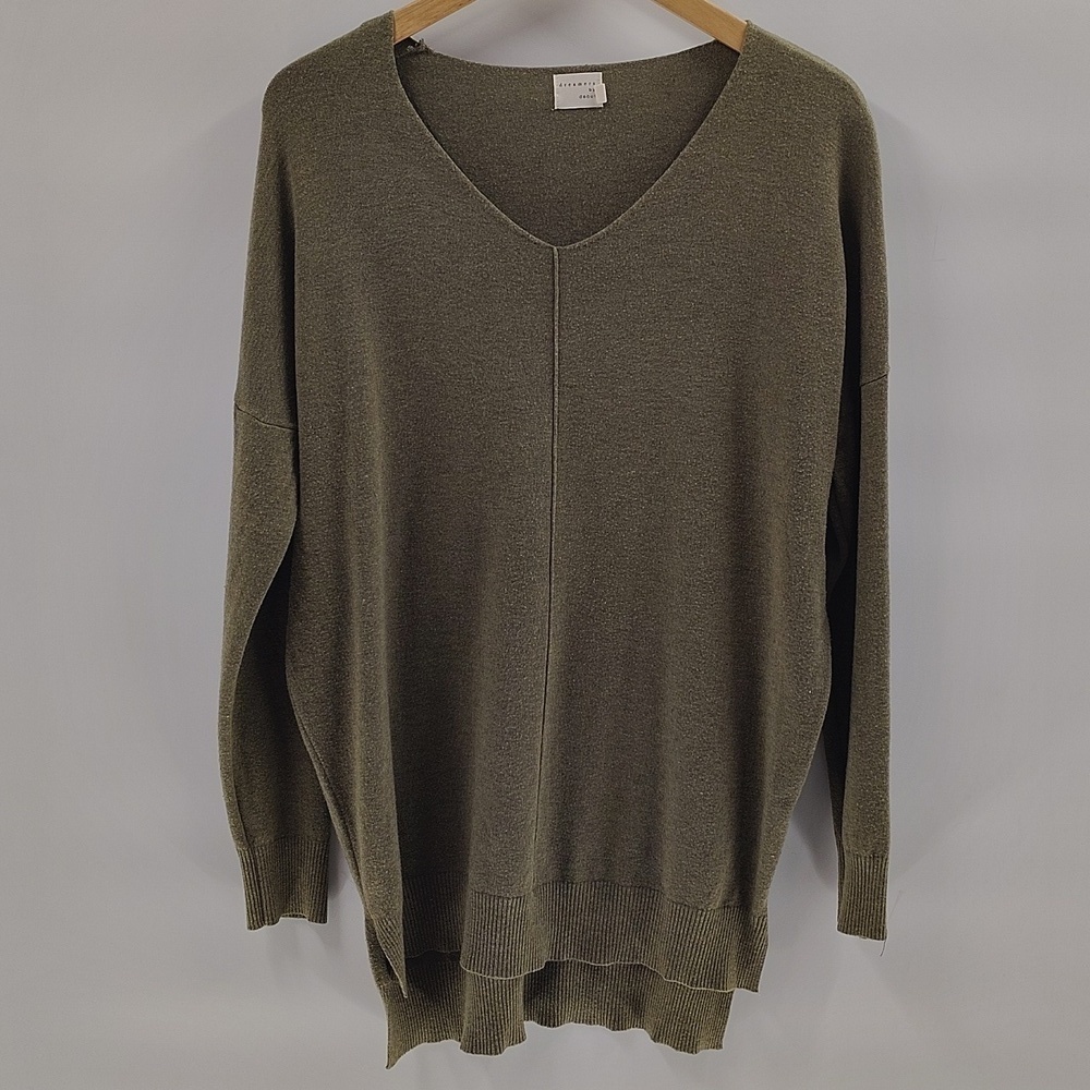 Dreamers by Debut Green Sweater Size Medium Large Drop Shoulder V Neck Relaxed